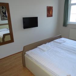 Erkélyes apartman hálószoba I.