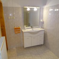 Erkélyes apartman fürdőszoba